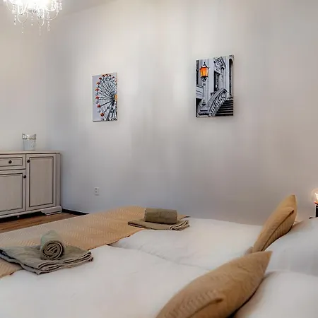 Hotel Rezidence